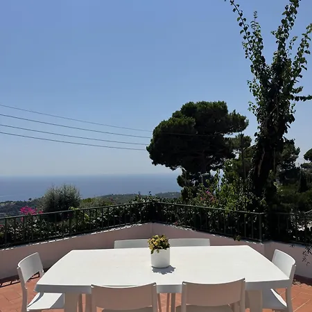 Casa Con Hermosas Vistas A La Costa * Lloret de Mar