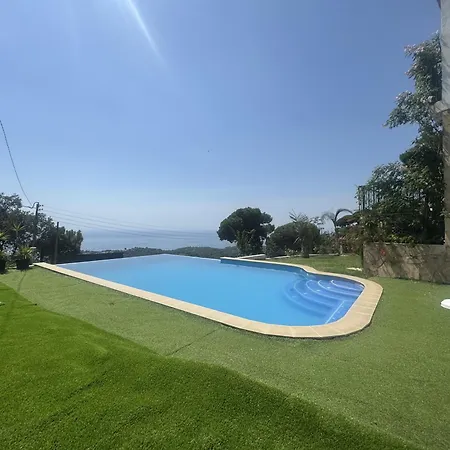 Casa Con Hermosas Vistas A La Costa