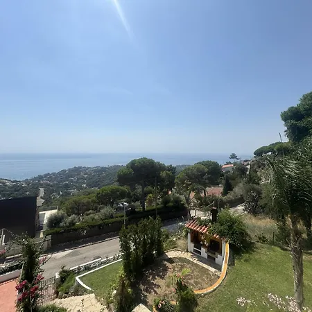 Casa Con Hermosas Vistas A La Costa *