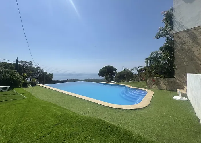 Casa Con Hermosas Vistas A La Costa